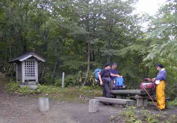 地蔵尊のある広場